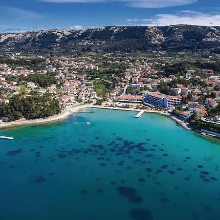 Awesome In Apartment Barbat na Rabu